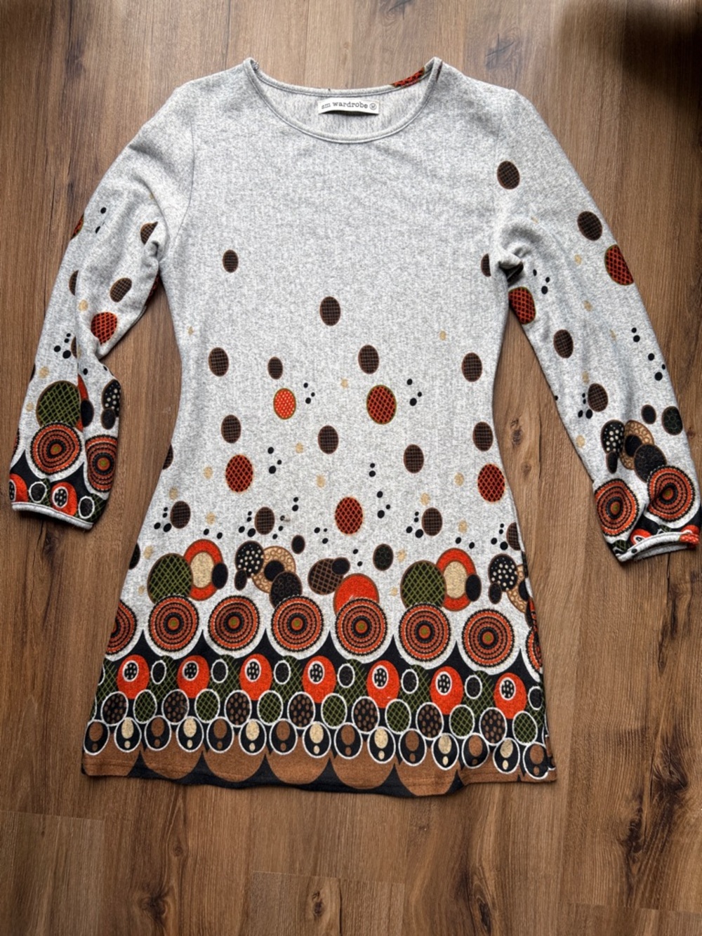 wardrobe by Ingrid & Isabel Gray Long Sleeve Circle-Print Dress